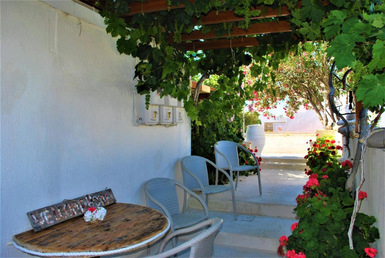 Deluxe Studios & Suites Ageri-Milos Adamantas  Exteriér fotografie