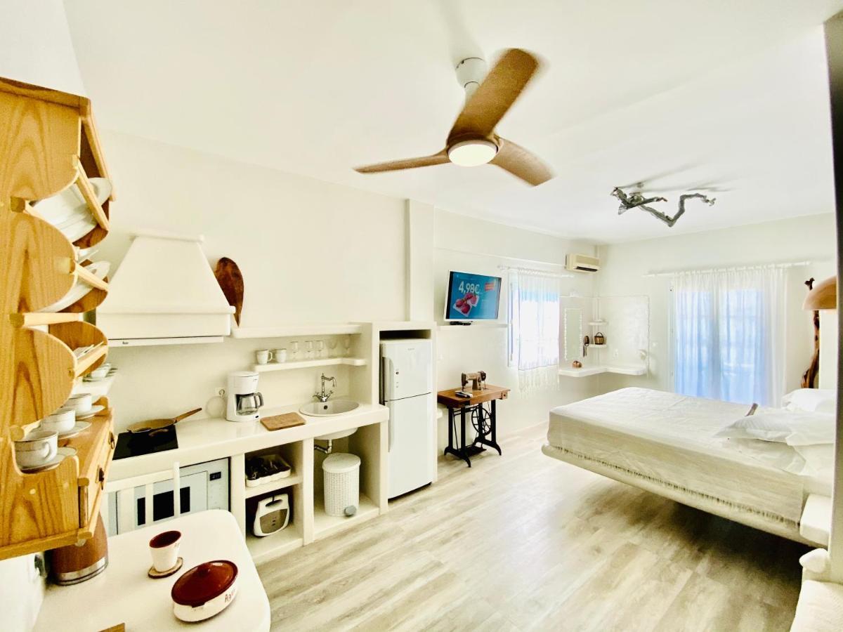 Deluxe Studios & Suites Ageri-Milos Adamantas  Exteriér fotografie