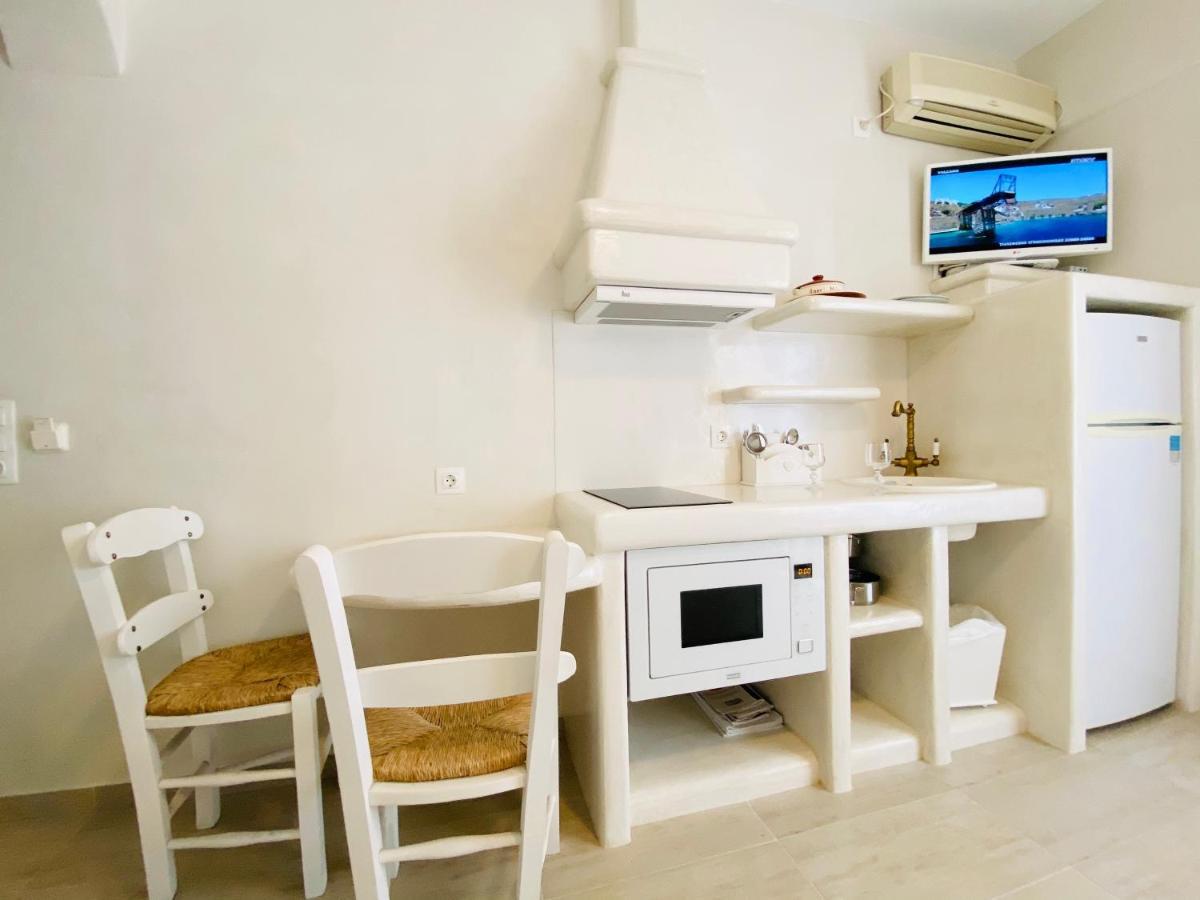 Deluxe Studios & Suites Ageri-Milos Adamantas  Exteriér fotografie